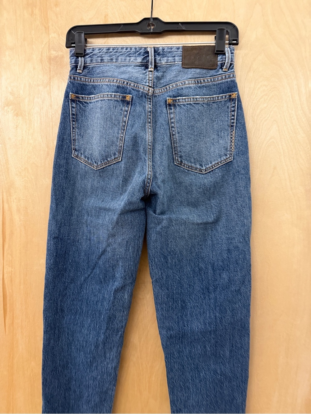 Neuw Lola Mom Super High-Rise Jeans - Zero Wash - Picture 10 of 16